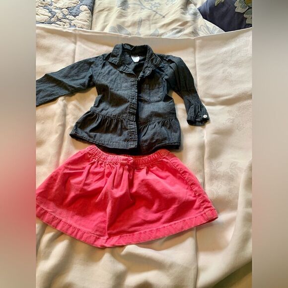 Bundle of 3 Carter’s 12 month items - Picture 2 of 7